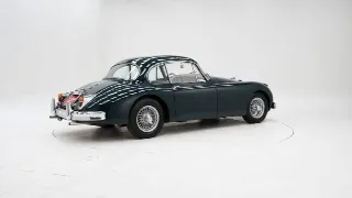 Foto 2 di 40: Jaguar XK 150 3.8 FHC