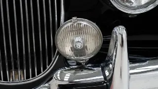 Foto 15 di 40: Jaguar XK 150 DHC