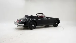 Foto 2 di 40: Jaguar XK 150 DHC