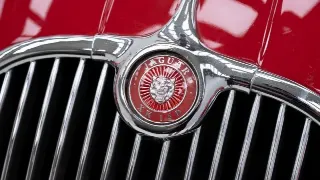 Foto 35 di 40: Jaguar XK 150 DHC