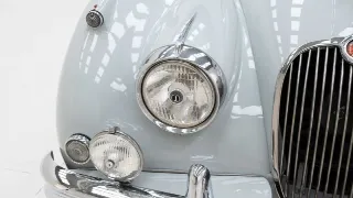 Foto 10 di 40: Jaguar XK 150 SE DHC