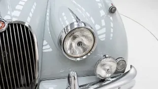 Foto 11 di 40: Jaguar XK 150 SE DHC