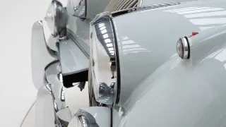 Foto 29 di 40: Jaguar XK 150 SE DHC