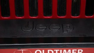 Foto 18 di 40: Jeep Wrangler Edition 4.0