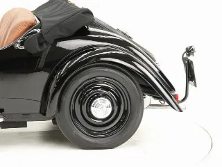 Foto 31 di 40: Mercedes-Benz 170/6 Roadster by Reutter