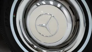 Foto 34 di 40: Mercedes-Benz 190 SL + Hardtop