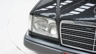 Foto 10 di 40: Mercedes-Benz 220 E
