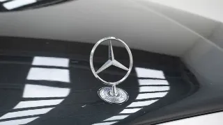 Foto 12 di 40: Mercedes-Benz 220 E