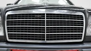 Foto 13 di 40: Mercedes-Benz 220 E