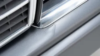Foto 17 di 40: Mercedes-Benz 220 E