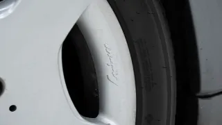 Foto 25 di 40: Mercedes-Benz 220 E