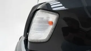 Foto 27 di 40: Mercedes-Benz 220 E