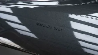 Foto 36 di 40: Mercedes-Benz 220 E