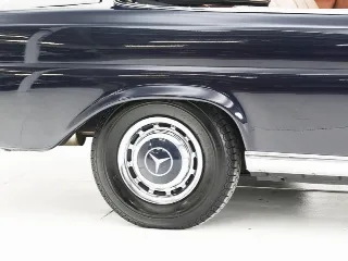 Foto 12 di 40: Mercedes-Benz 220 SE Cabriolet
