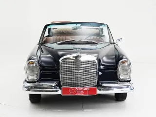 Foto 16 di 40: Mercedes-Benz 220 SE Cabriolet