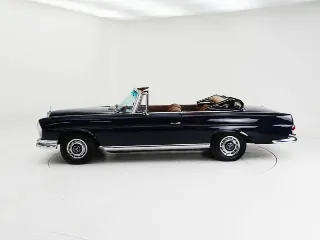 Foto 31 di 40: Mercedes-Benz 220 SE Cabriolet