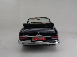 Foto 37 di 40: Mercedes-Benz 220 SE Cabriolet