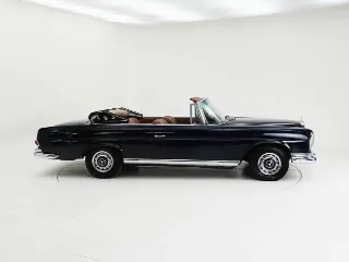 Foto 6 di 40: Mercedes-Benz 220 SE Cabriolet