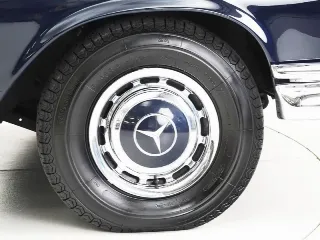 Foto 8 di 40: Mercedes-Benz 220 SE Cabriolet