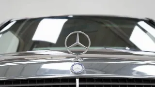 Foto 15 di 40: Mercedes-Benz 230 CE