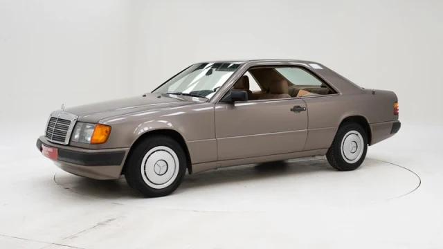 Mercedes-Benz 230 CE