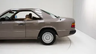 Foto 29 di 40: Mercedes-Benz 230 CE