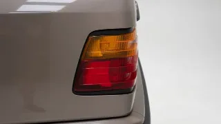 Foto 32 di 40: Mercedes-Benz 230 CE