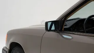 Foto 36 di 40: Mercedes-Benz 230 CE