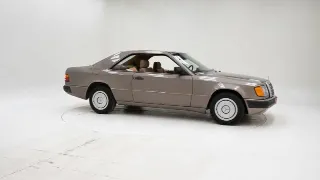Foto 3 di 40: Mercedes-Benz 230 CE