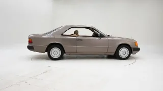 Foto 6 di 40: Mercedes-Benz 230 CE
