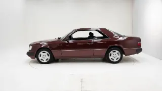 Foto 16 di 40: Mercedes-Benz 230 CE