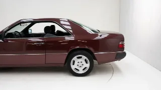 Foto 25 di 40: Mercedes-Benz 230 CE