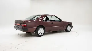 Foto 2 di 40: Mercedes-Benz 230 CE