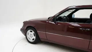 Foto 32 di 40: Mercedes-Benz 230 CE