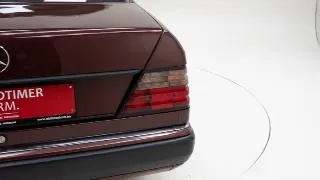 Foto 38 di 40: Mercedes-Benz 230 CE