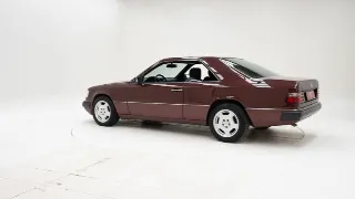 Foto 4 di 40: Mercedes-Benz 230 CE