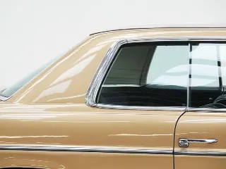 Foto 12 di 40: Mercedes-Benz 250 CE