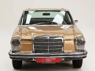 Foto 16 di 40: Mercedes-Benz 250 CE