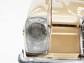 Foto 17 di 40: Mercedes-Benz 250 CE