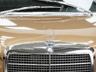 Foto 19 di 40: Mercedes-Benz 250 CE