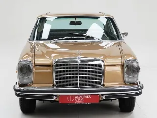 Foto 20 di 40: Mercedes-Benz 250 CE