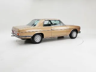 Foto 2 di 40: Mercedes-Benz 250 CE