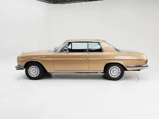 Foto 32 di 40: Mercedes-Benz 250 CE