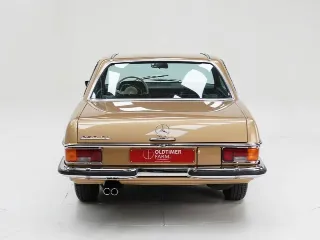Foto 37 di 40: Mercedes-Benz 250 CE
