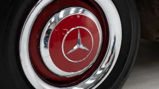 Foto 24 di 40: Mercedes-Benz 250 SL + Hardtop