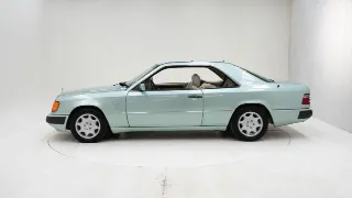 Foto 17 di 40: Mercedes-Benz 300 CE