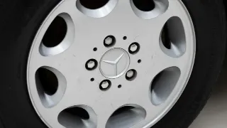 Foto 20 di 40: Mercedes-Benz 300 CE