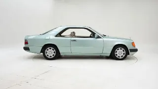 Foto 6 di 40: Mercedes-Benz 300 CE