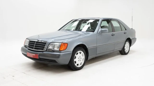 Mercedes-Benz 300 SE