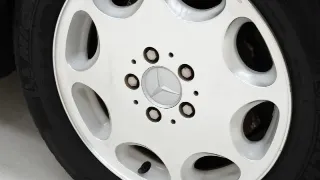 Foto 22 di 40: Mercedes-Benz 300 SE